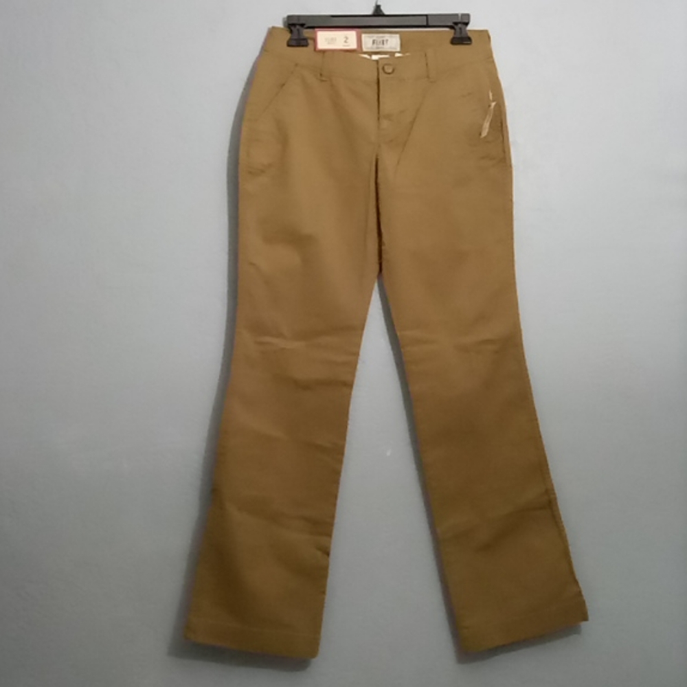 NWT Old Navy Flirt Boot-Cut Khakis Chinos Pants 2R